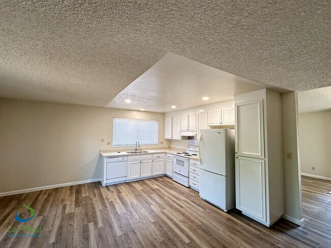 421 Gwinn Ct