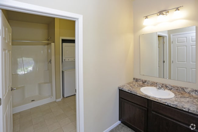 Baño - Burlington Apartments