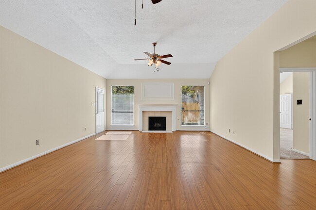 Photo - 4227 Meadowchase Ln