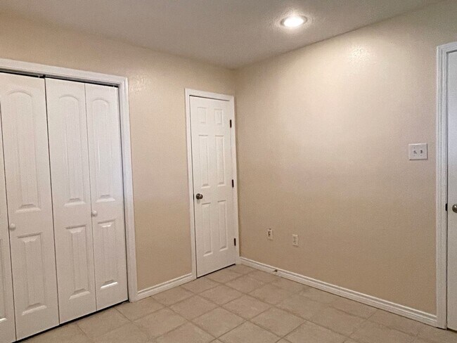 Photo - 1190 Bernice Ln