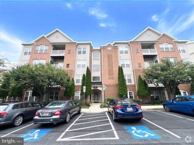 Building Photo - 8105 Hickory High Ct Unit J Rental