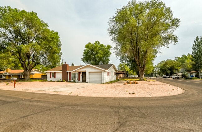 Photo - 2800 E Burkhart Dr