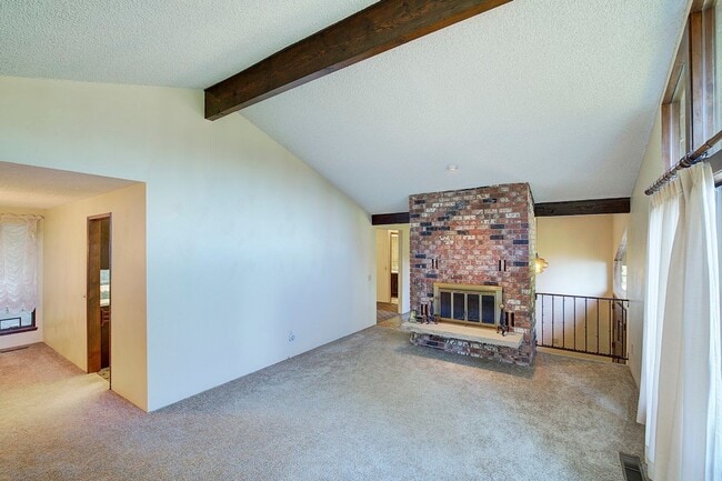 Photo - 3Bd/2.75Ba Maple Valley House