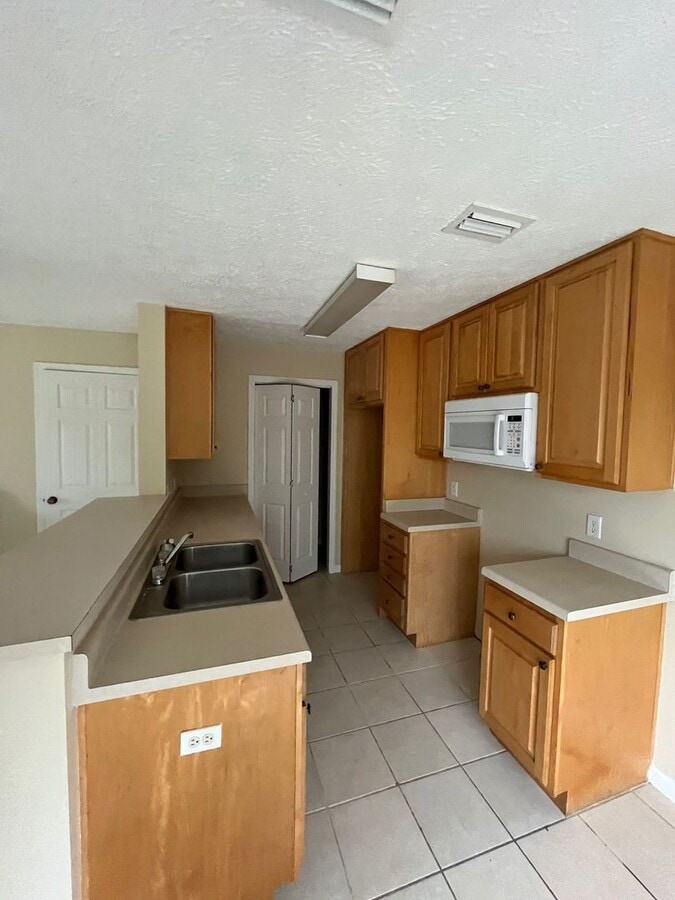 Photo - 1305 County Rd 390