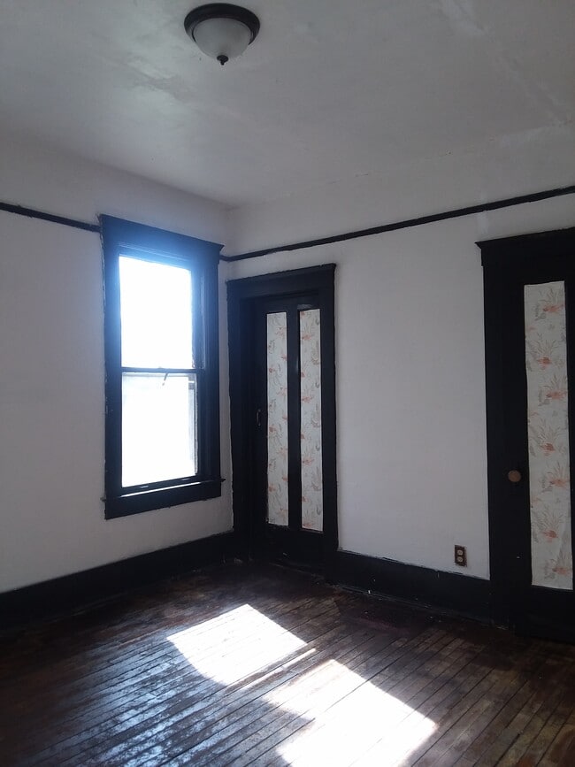 Building Photo - 186 Monterey St Rental