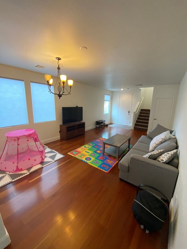 Photo - *COMING SOON* LAS VEGAS TWO STORY HOME WITH  4 BEDROOMS!!