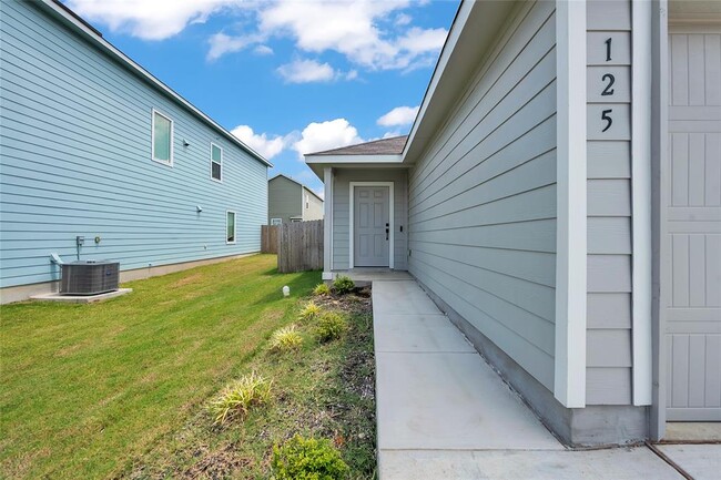 Building Photo - 125 Hal Norton Wy Rental