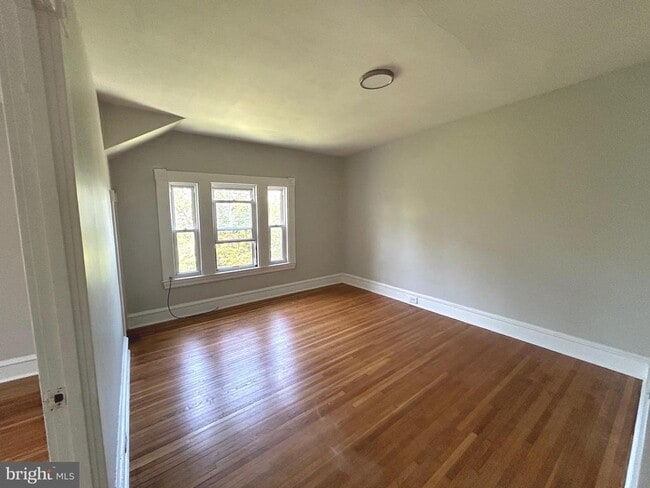 Photo - 709 W 19th St Unidad 3