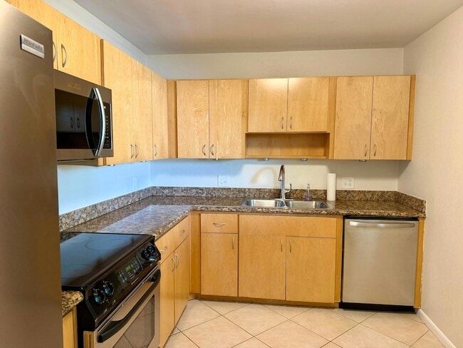 Photo - 421 S Lakeside Dr Unit 7