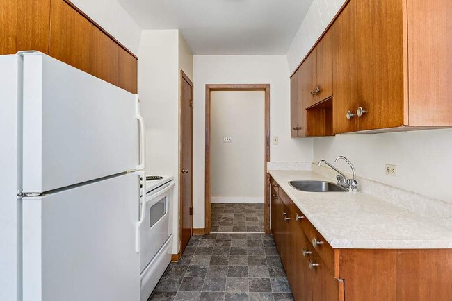 Photo - Lady Robinson Apartments