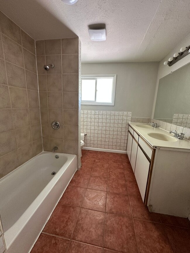Photo - 6820 Larsh Dr