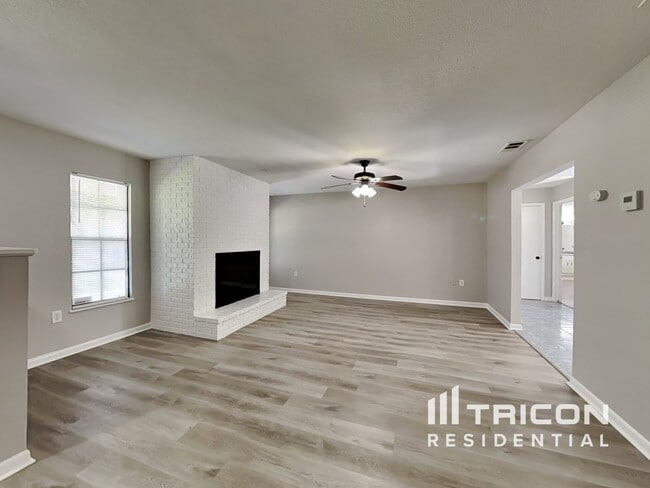 Photo - 3701 Sapphire Ln