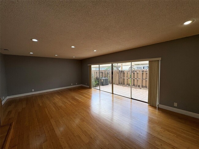 Building Photo - 8253 NW 8th Pl Rental