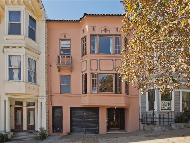 Building Photo - 832 Dolores St Unit 2 Rental