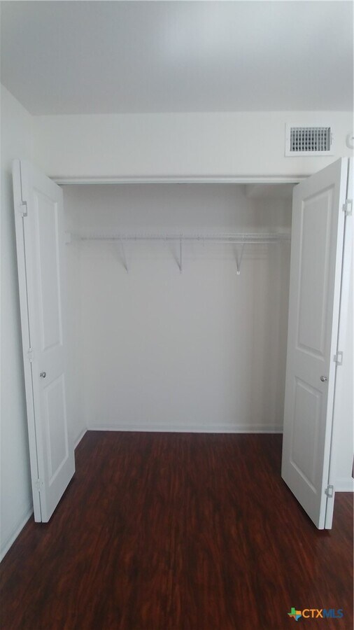 Photo - 148 Rush Haven Unit AB