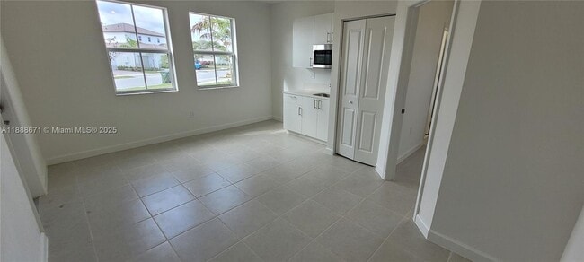 Photo - 2355 SE 24th Ct Unit A