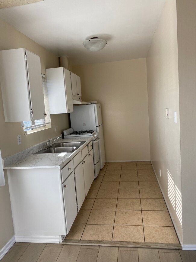 Photo - 17100 Gramercy Plz Unit Apt. 1