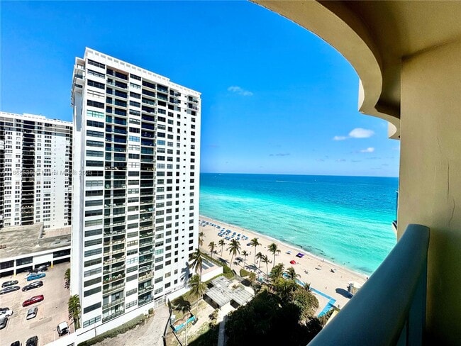 Building Photo - 2501 S Ocean Dr Unit PH4 Rental