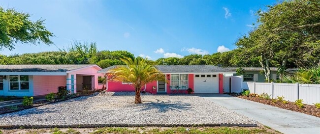 Photo - 817 10th Ave