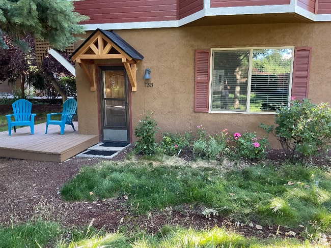Building Photo - 733 E Warm Springs Ave Rental