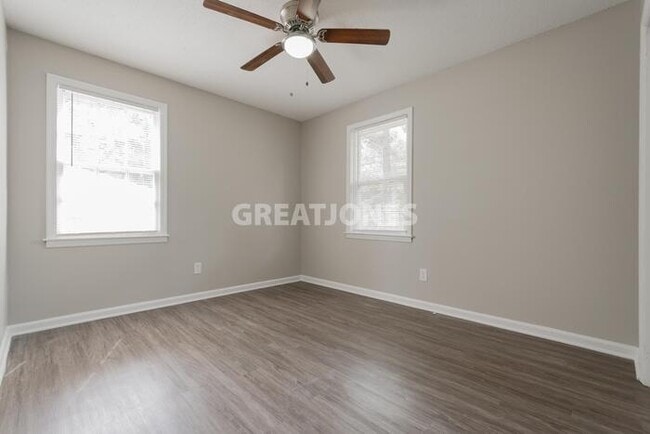 Photo - NOW OFFERING 1-MONTH FREE OFF FIRST FULL M...