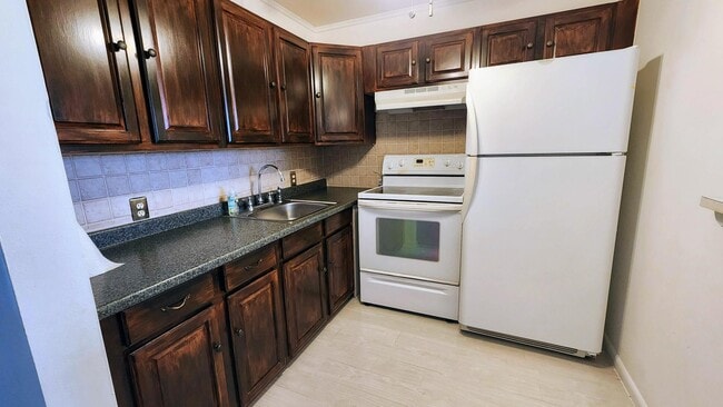 Photo - 358 Fanshaw I Unit #358