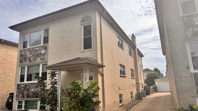 Building Photo - 5517 W Windsor Ave