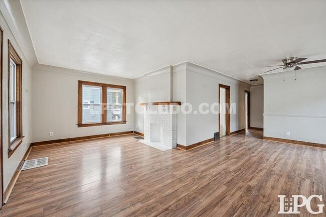 Photo - 2224 W Sylvania Ave