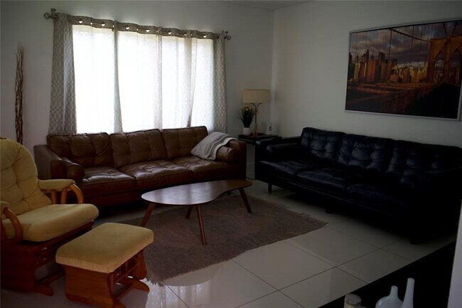 Photo - 11150 Peachtree Dr