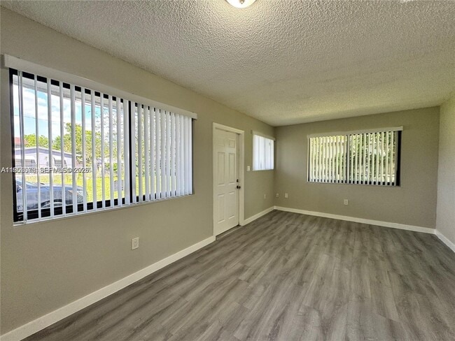 Photo - 2237 Taylor St Unit 2