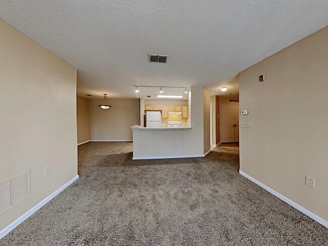 Photo - 5800 Lake Pointe Village Cir