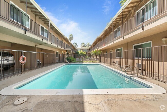 Building Photo - Linden Court Apartments- Riverside, CA