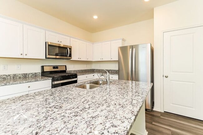 Photo - 5164 Firefly Hls