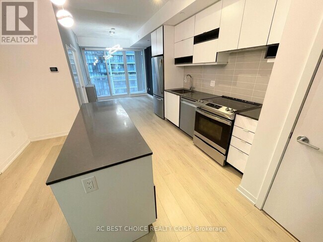 Photo - 4065 Confederation Pkwy Unit 1302