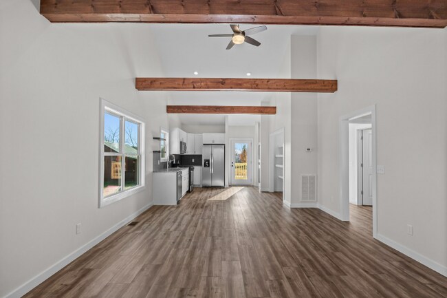 Photo - 200-202 3rd St Unidad 202