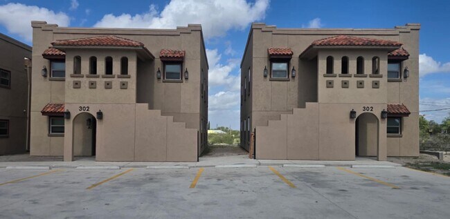 Photo - 302 Western Dr