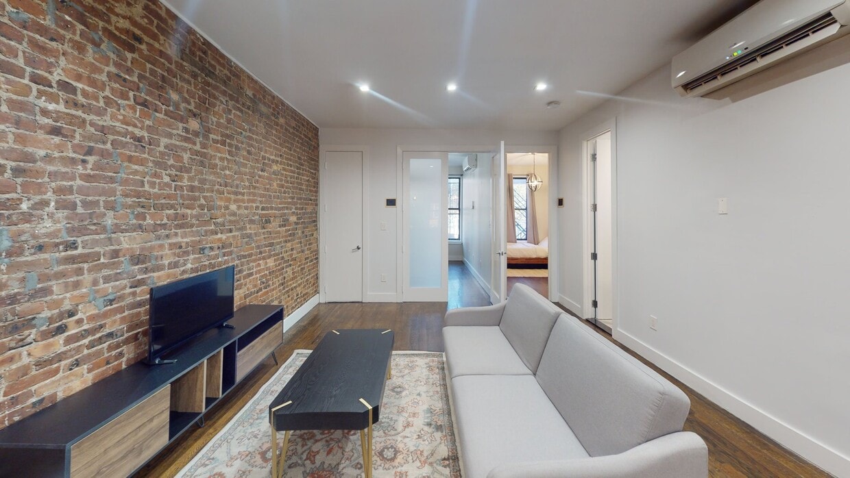 Photo - Private bedroom in 4 bed/2 bath Home