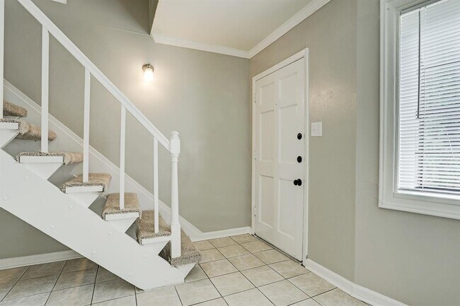 Photo - 1518 Wirt Rd Unit 11