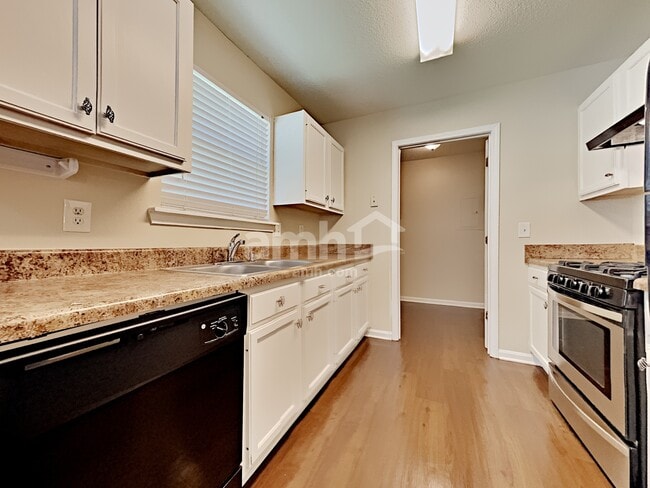 Photo - 4089 Dresden Ct NW