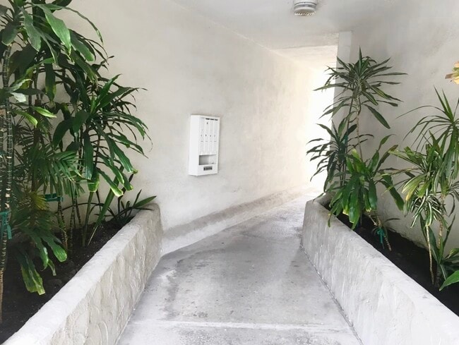 Photo - 1815 Camden Ave Unit #1