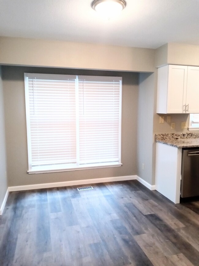 Photo - 3614 SW Skyline Pkwy