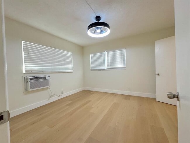 Photo - 2815 NE 33rd Ave