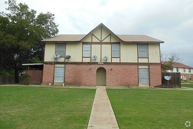 Building Photo - 4501 Westcliff Rd Rental