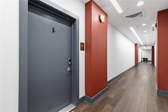 Photo - 112 Rogers St NE Unit 410