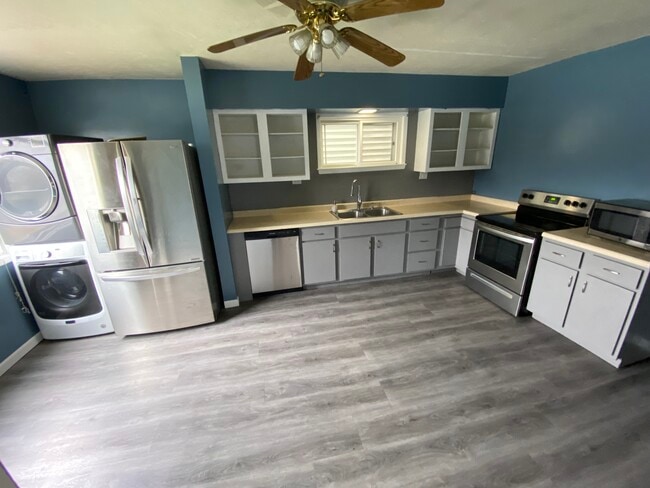 Photo - 608 N Front St