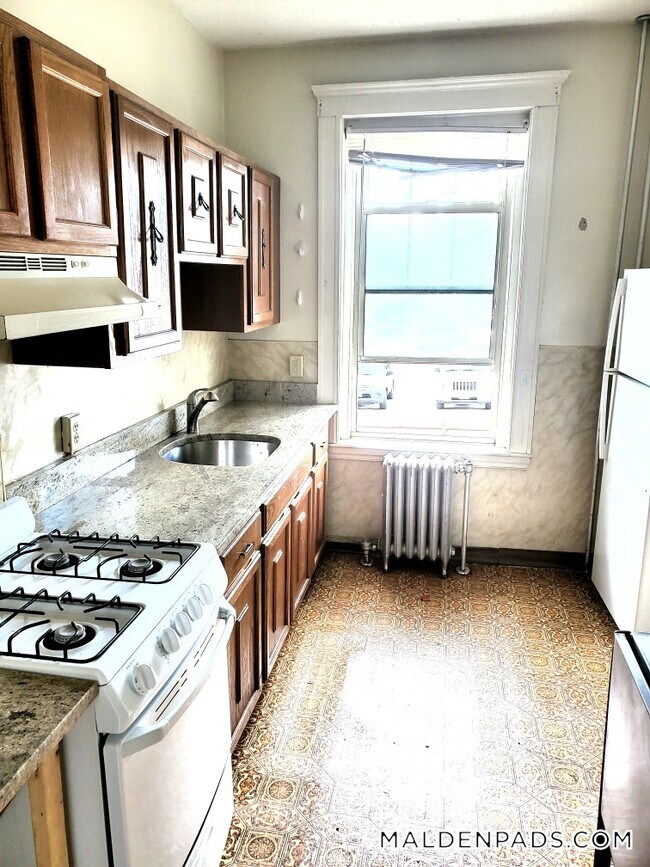 Photo - 96 Maple St Unit 1