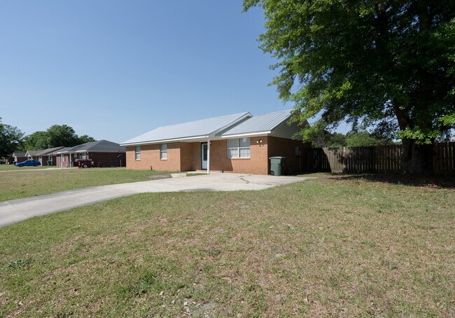 Photo - 1464 Flo Zechman Dr