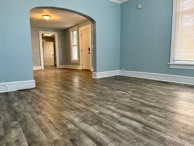 Photo - 220 W Park St