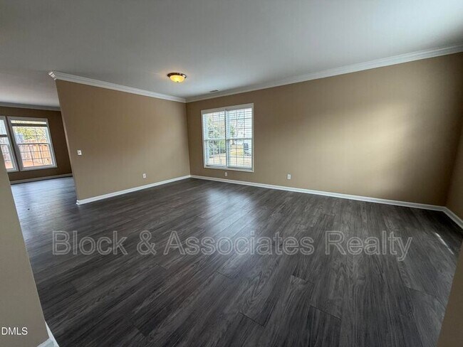 Photo - 2418 Lazy River Dr