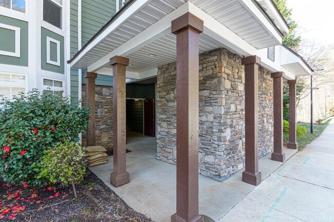 Photo - Beautiful 1-Bedroom Condo with Detached Garage in the Eastwood Village complex available (Water I...